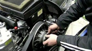 Как натянуть ремень на снегоходе BRP Legend 500 ведомый вариатор
