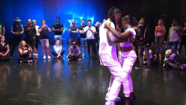 Jenny & Jojo Let's Play Kizomba Demo at KZL 7 (Luxembourg) смотреть онлайн