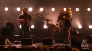 Chris Stapleton Performs 'White Horse' - The CMA Awards
