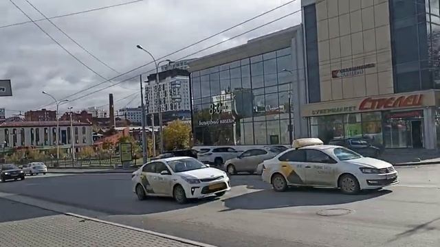 Аэропорт Домодедово Центр Екатеринбурга Встреча с одногруппниками  Влог 02