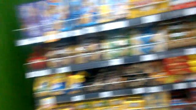 Ялта ,купил аква кроссовки , супермаркет " Корзина "цены в магазине . смотреть онлайн