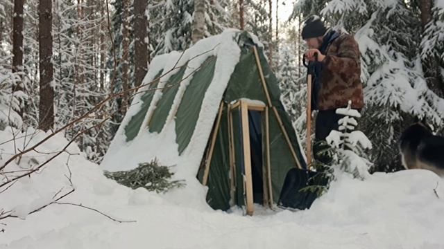 КАК БАЛАГАН В ЛЕСУ ПЕРЕЖИЛ УРАГАН? УБИРАЮ СНЕГ. ЗАНОШУ ОСТАВШИЙСЯ МАТЕРИАЛ. смотреть онлайн