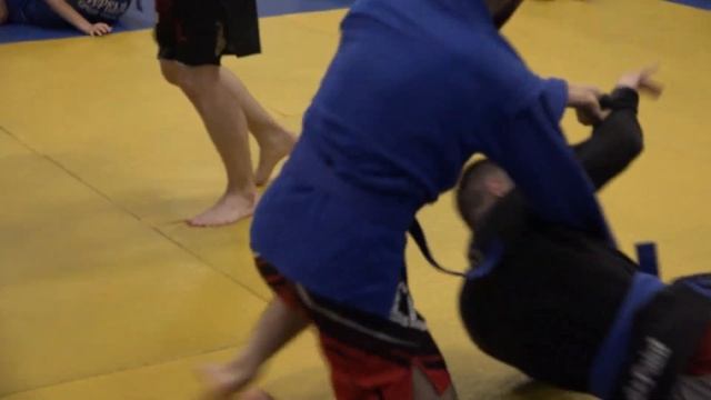 Омские самбисты готовятся к всероссийским соревнованиям памяти Александра Пушницы смотреть онлайн