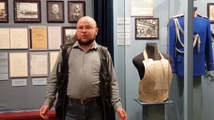 Защитный панцирь полицейского, отобранный демонстрантами в дни Февральского восстания