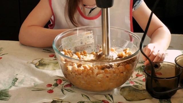 Готовим хумус Hummus. Готовим с детьми смотреть онлайн