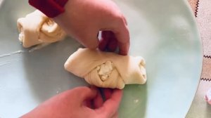 Как сделать сдобные булочки красивой формы