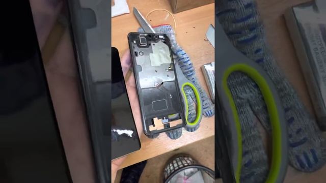 Замена стекла Samsung Galaxy S21ULTRA/S21PLUS,S21 смотреть онлайн