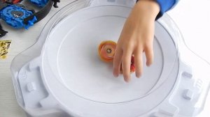 Новый  Запуск / NEW DUAL LAUNCHER / Обзор Трезубец B-103 / Screw trident Beyblade Burst Бейблейд