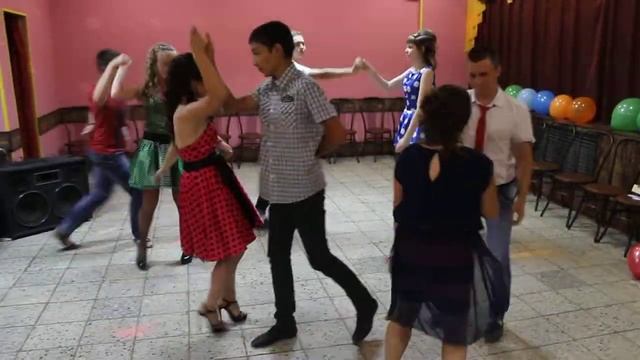 Танцы-шманцы 2013 Астрахань Школа №31 смотреть онлайн