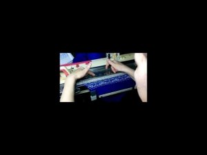 Как вяжется жаккард на вязальной машине? #вяжуназаказ #вязание_на_машине #вязаниедетям