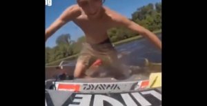 Приколы на рыбалке)))) Смотреть до конца