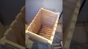 Удобный ларь для хранения картофеля с наклонным дном.