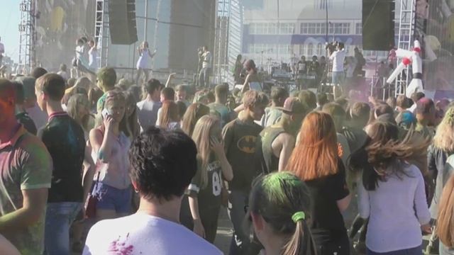 Первый дальневосточный фестиваль красок Холи смотреть онлайн