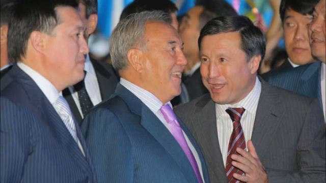 Как Назарбаев руководит страной и ручным парламентом
