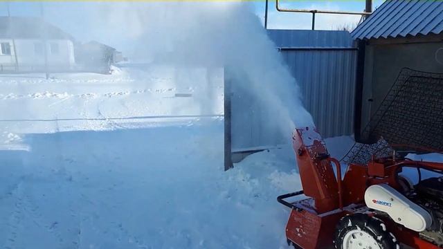 Снегоуборщик "СМ-1" для мотоблока Фаворит смотреть онлайн