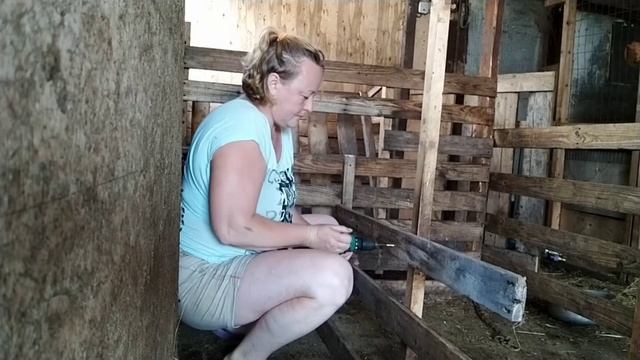 Переделки в сарае для телят смотреть онлайн