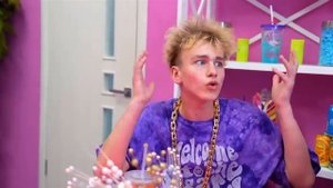 Популярная Девушка VS Непопулярный Парень! Брат И Сестра Поменялись Телами!