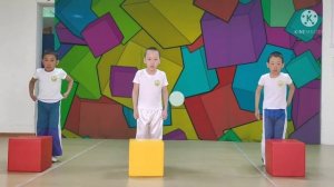 Спортивный танец с кубиками МБДОУ "ЦРР -д/с Чуораанчык с. Ымыяхтах Руководитель Михайлова М.В.