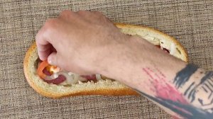 Бутерброд из батона в духовке. Полный фарш!