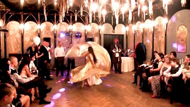 Восточная танцовщица театра шоу-программ "Alex Show" смотреть онлайн