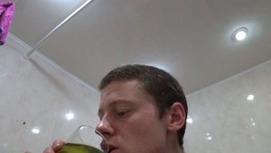 Как правильно полоскать горло Заварил чудотворную траву