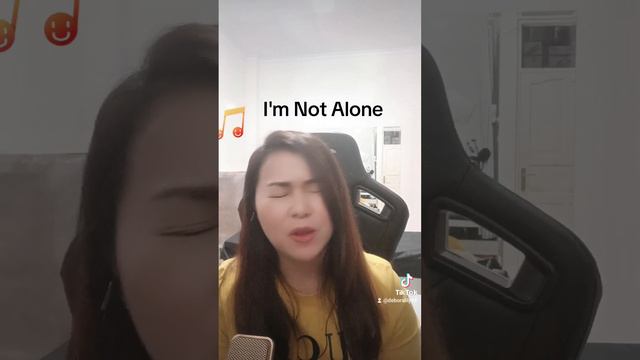 i'm Not Alone/ Debora Li cover