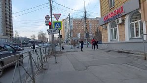 НОВОСИБИРСК 4К/ПРОГУЛКА ПЕШКОМ ПО УЛИЦЕ САККО И ВАНЦЕТТИ/ОКТЯБРЬСКИЙ РАЙОН/ПРАВЫЙ БЕРЕГ/АПРЕЛЬ 2022