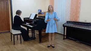 Рычаго Дарья. 13 лет, академ.вокал,соло. Муз. З.Левиной, сл Э. Мошковской "Вот цветочек распустился