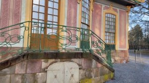 Stockholm Walks: Drottningholm Palace. Rooms, garden and a 1700’s royal birdcage