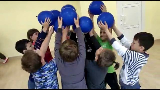 Танцевальное поздравление смотреть онлайн