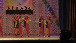 Выступление клоунов