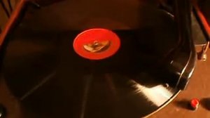 P1010002  тонарм ,, LESA,, играет Mario Lanza  бамбуковой иглой