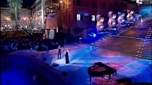 Laura Pausini & Lara Fabian - La Solitudine (Live)