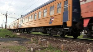 Тепловоз ТЭП70-0296 с поездом Санкт-Петербург — Рига / Вильнюс