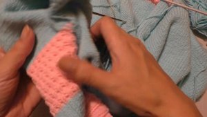 Имитация втачного рукава. Джемпер с v-образным вырезом горловины спицами. Мастер-класс. Часть 2.