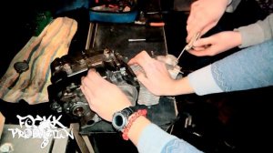 Питбайк за 20 тысяч ₽ | Снимаем YX150 и разбираем поршневую | Часть 1