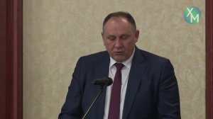 Глава Ханты-Мансийска Максим Ряшин выступил с докладом на заседании окружной Думы