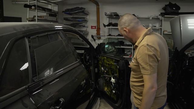 Audi RS Q8 - новый салон и аудиосистема! смотреть онлайн