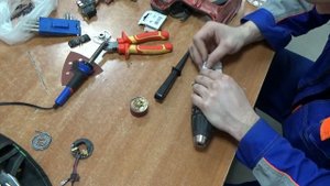 Замена щёток на шуруповёрте HILTI SFC 22-A на аналог от makita СВ-448