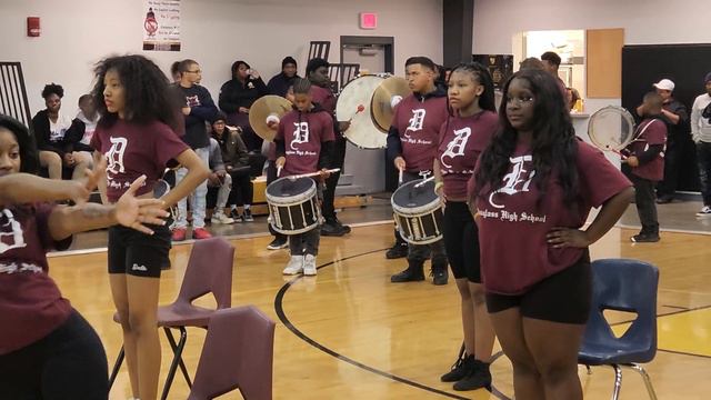 Under the Influence (Chris Brown)- Douglas High School Band- Memphis, TN смотреть онлайн