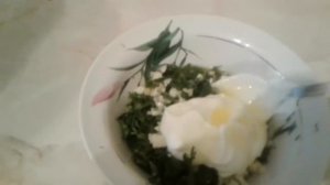 Картофель в духовке по-деревенски со сметанно-чесночным соусом+ зелень+ масло сливочное!