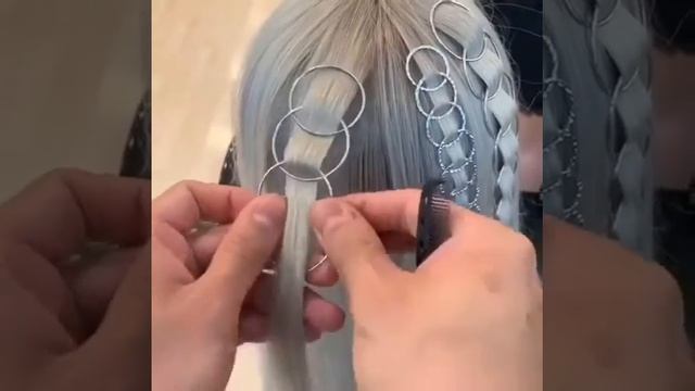 Как вам такое украшение волос? Необычные прически . Кольца в волосах. Красивая причёска. Оригиналь смотреть онлайн