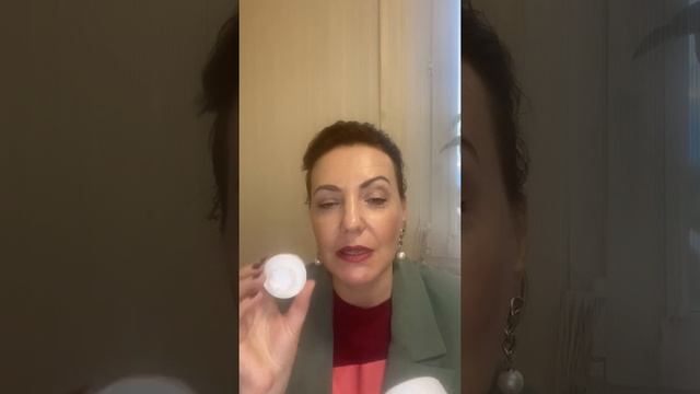 Преимущества очищающей щетки Skinvigorate Sonic от мэри кэй смотреть онлайн