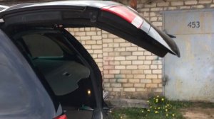 Touareg 1g 2004 - крышка багажника не держится в самом верху