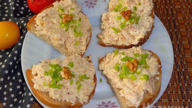 Намазка из мяса кролика и сыра