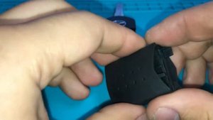 Замена батарейки в выкидном ключе мазда/Replacing battery in the flip key Mazda