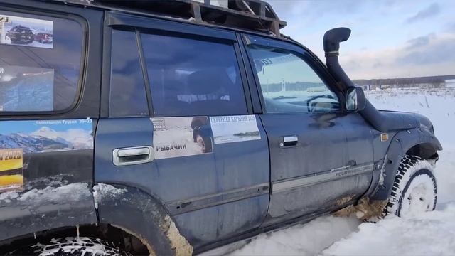 0,15ат на 35" колесах, ТЛК80 после снегопада в Туле. Декабрь 23г смотреть онлайн