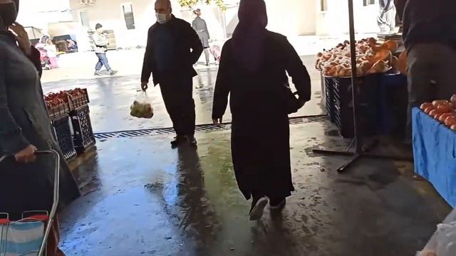 Аланья Базар по вторникам Овощи Фрукты Рыба Мясо