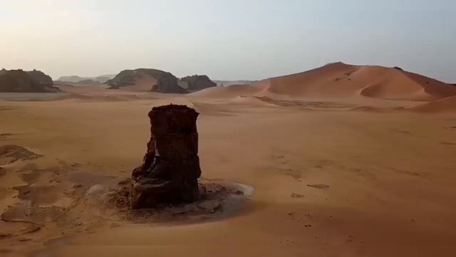 Завораживающая красота пустыни Сахара...