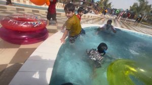 Fiesta Water Park main hoi Chori, Dargaye sab. Hassan Hussain and Family vlog (Question in vlog)